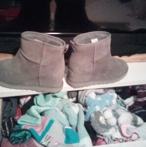 Women ugh boots size 8